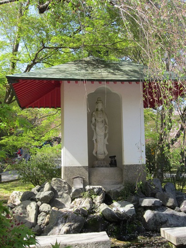 Statue dans le jardin