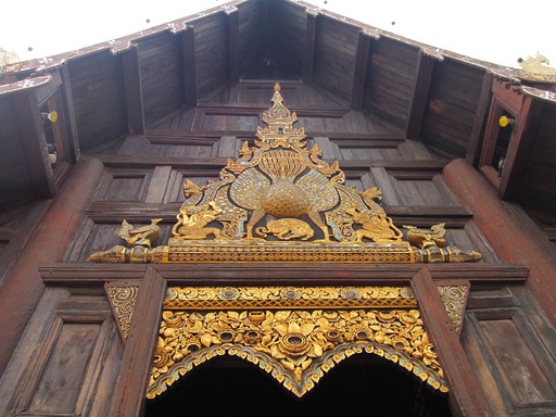 Le Wat Phan Tao, temple en teck