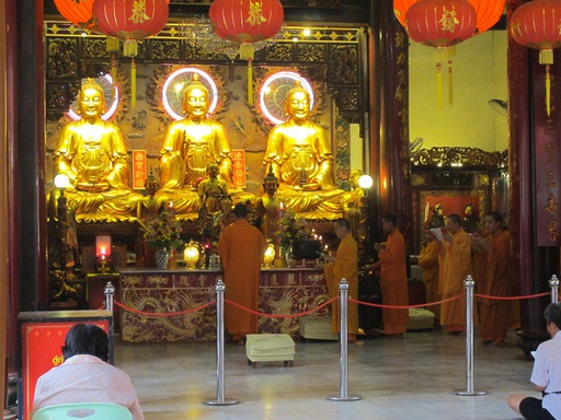 Une cérémonie dans le temple