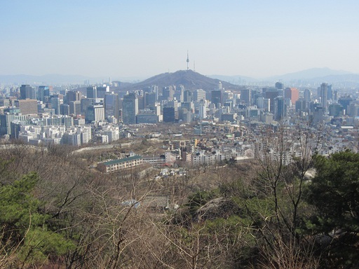 Vue de la ville, avec la tour de Namsan