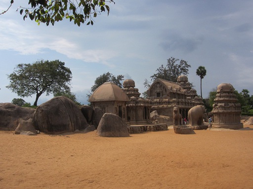 Vue des cinq Rathas